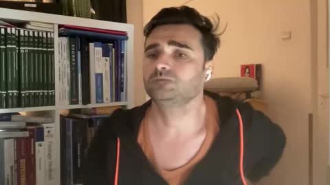 edith0puthie online show from May 3, 10:49 pm