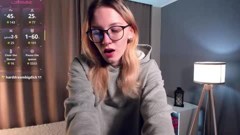 Nikki online show from January 17, 1:04 am