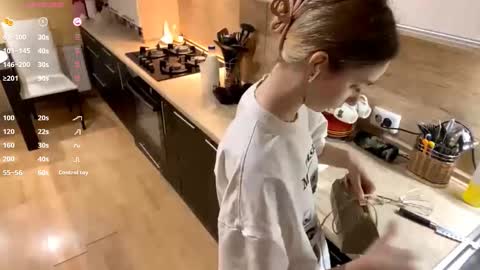 Dana online show from October 28, 7:15 pm