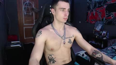 Eduar online show from November 25, 12:04 pm