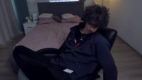 edvardblare online show from September 10, 2:51 pm