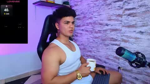 EDWARD CLARCK online show from March 30, 6:57 am