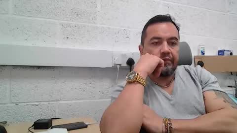 EdM online show from February 19, 9:08 am