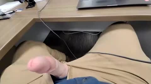 Eddya online show from January 28, 1:05 pm