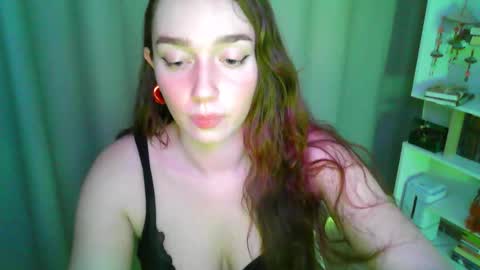 effie_balconii online show from September 27, 12:36 pm