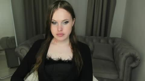 Effie Mur online show from May 21, 10:05 pm