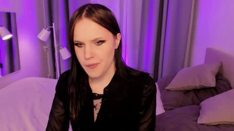 Effie Mur online show from February 5, 5:55 am