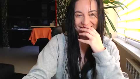 Effy online show from October 3, 9:28 am