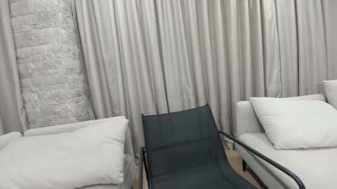 Erik and Alice online show from October 23, 1:51 am