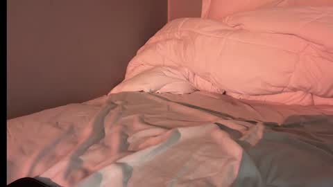 eightincheli online show from October 25, 1:28 am