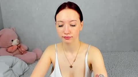 eileenmoores online show from April 21, 10:11 am