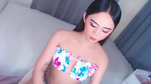 Eilleh online show from December 3, 1:12 pm