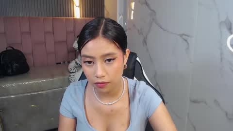eimy18_b online show from May 11, 12:56 pm