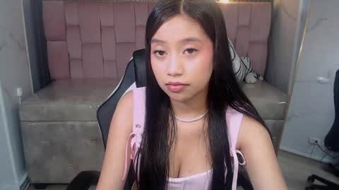 eimy18_b online show from May 2, 1:28 pm