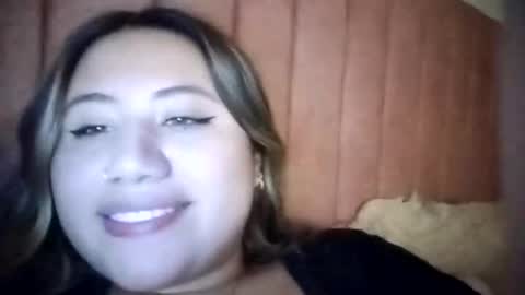 EIMY   MODEL INDEPENDENT online show from November 7, 5:10 am