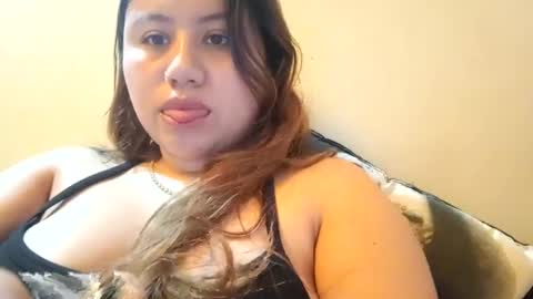 Snapshot of eimy_collin chatting on January 9, 8:55 pm EIMY MODEL INDEPENDENT online show from January 9, 8:55 pm