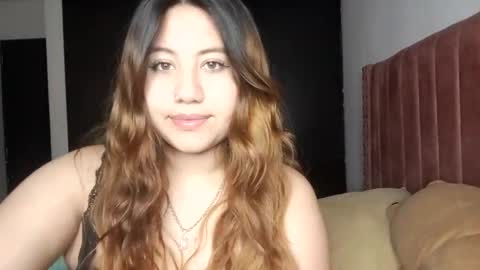 Snapshot of eimy_collin chatting on February 9, 6:01 am EIMY MODEL INDEPENDENT online show from February 9, 6:01 am