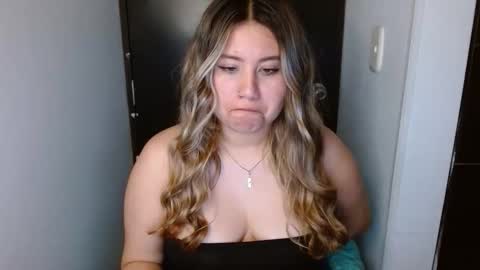 EIMY   MODEL INDEPENDENT online show from April 12, 8:29 am