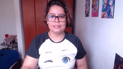 eimy_saenzz online show from November 18, 1:58 pm