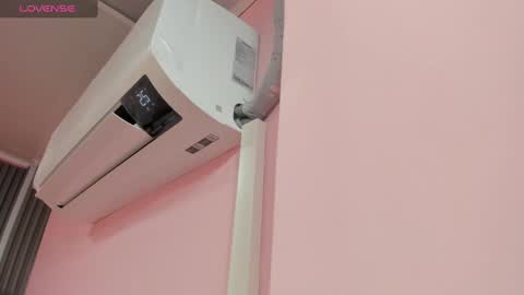 Eimy  online show from December 4, 3:53 am