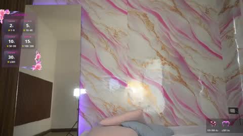 eimyaniston cute online show from May 23, 3:19 pm