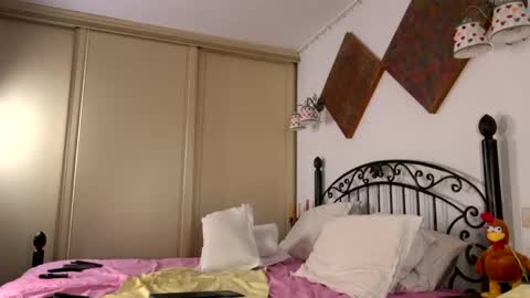 Elena online show from April 9, 5:33 am