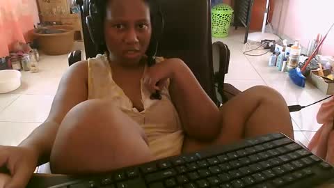 Snapshot of eirondra_valeen chatting on October 13, 8:44 pm Eirondra Valeen online show from October 13, 8:44 pm