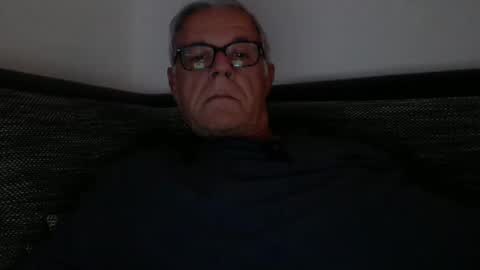 Snapshot of eisbaer1957 chatting on December 8, 3:02 pm eisbaer1957 online show from December 8, 3:02 pm