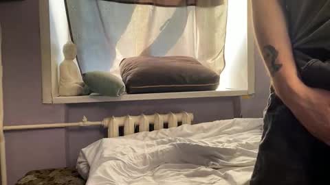 Eitan online show from March 15, 5:56 am