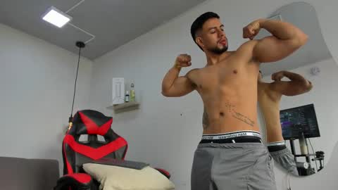 Eithan Connor online show from October 21, 3:27 pm