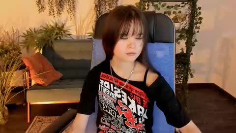 Your sweet girl online show from February 3, 7:29 pm