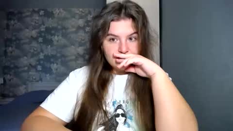 Elanis online show from November 21, 10:35 am