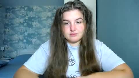 Elanis online show from October 16, 10:59 am