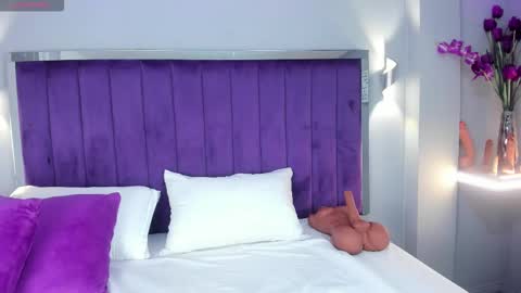 Ela online show from October 21, 5:01 am