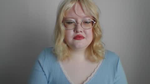 elayne_sweet online show from March 4, 8:22 am