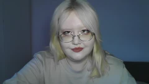 elayne_sweet online show from May 12, 6:11 am