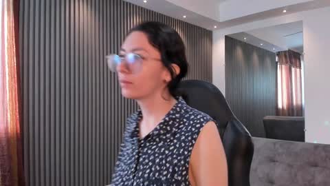 Snapshot of electraa_fox chatting on January 23, 12:30 pm Electra online show from January 23, 12:30 pm