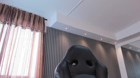 Snapshot of electraa_fox chatting on January 23, 6:35 pm Electra online show from January 23, 6:35 pm