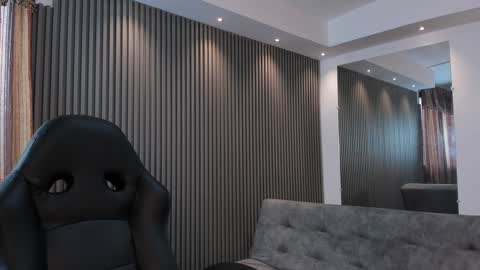Snapshot of electraa_fox chatting on January 27, 11:43 am Electra online show from January 27, 11:43 am