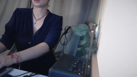 Julia Follow me on Onlyfansju grosroberts online show from February 10, 1:01 pm