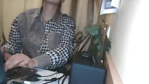 Julia Follow me on Onlyfansju grosroberts online show from January 7, 12:31 pm