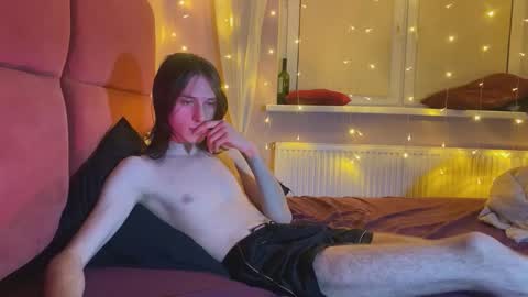 eleganc3 online show from January 18, 6:28 pm