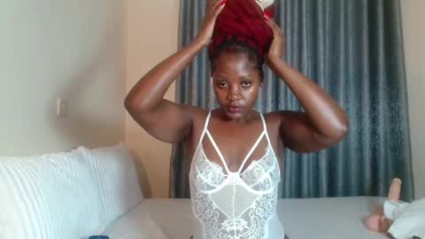 Snapshot of elegant_ebony chatting on December 28, 8:58 am Nika online show from December 28, 8:58 am