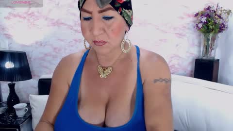 XIOMY   give LIKE on my page online show from January 17, 12:10 pm