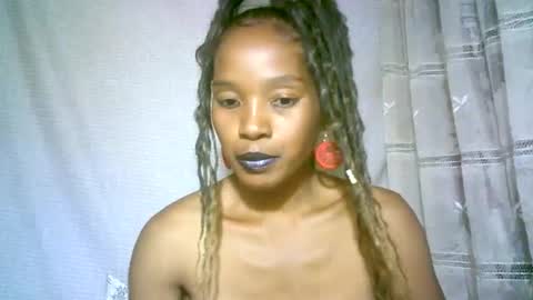 Snapshot of elenah0123 chatting on January 14, 7:38 am elenah013 online show from January 14, 7:38 am