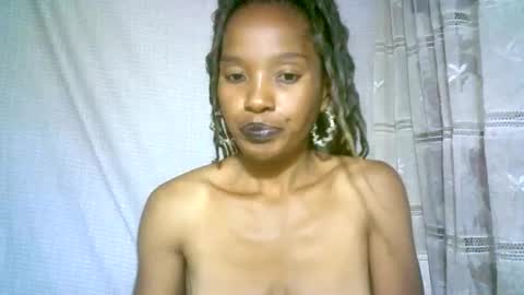 Snapshot of elenah0123 chatting on January 17, 8:45 am elenah013 online show from January 17, 8:45 am