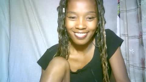 Snapshot of elenah0123 chatting on February 10, 6:20 am elenah013 online show from February 10, 6:20 am
