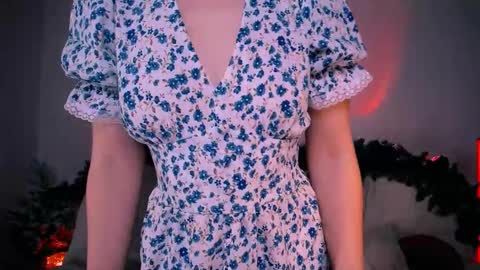 elenamonroe_ online show from January 15, 5:49 am