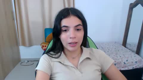 agnes online show from March 5, 9:15 pm