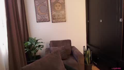 Elenna online show from June 8, 9:59 pm